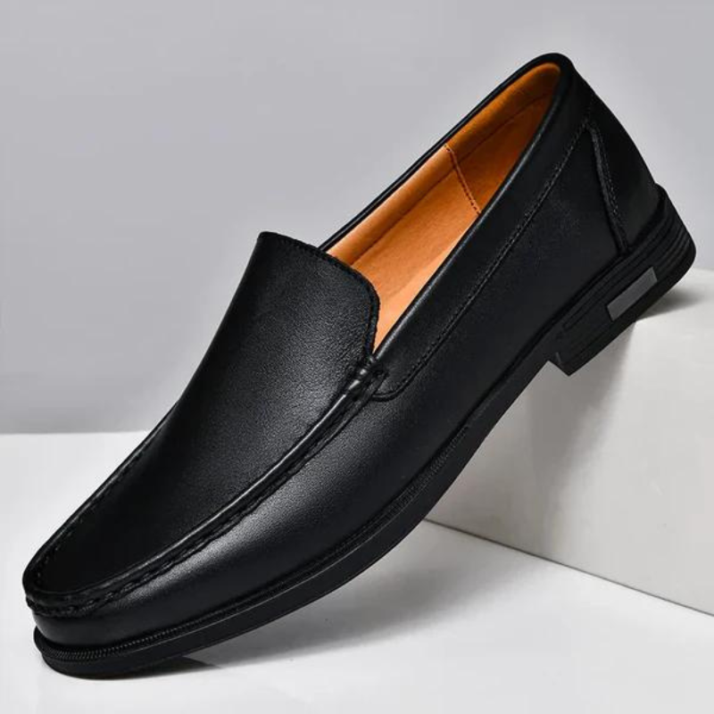 Mocassins elegantes em pele