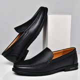 Mocassins elegantes em pele
