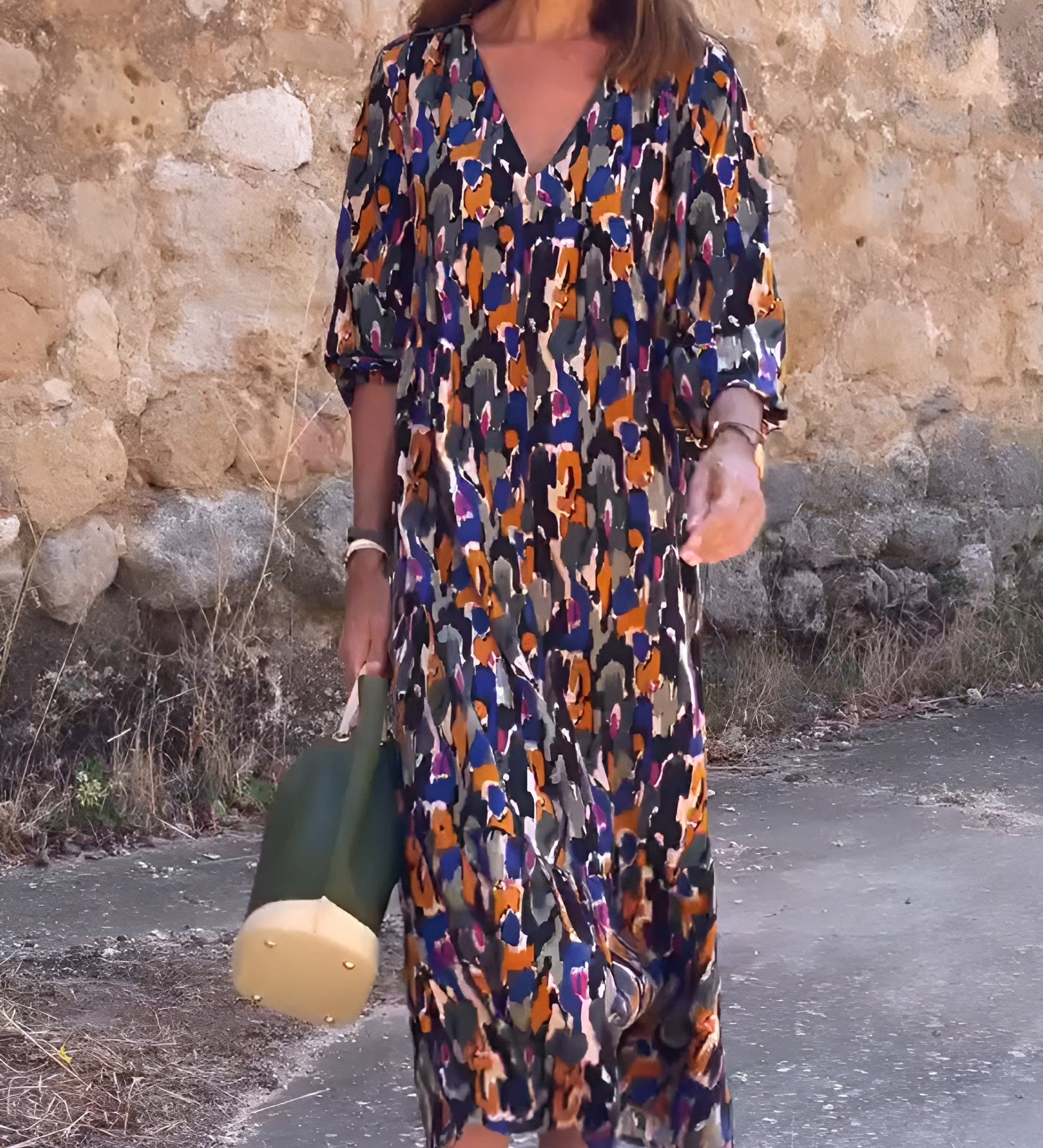 Nathalie | Vestido com decote em V e estampa retrô