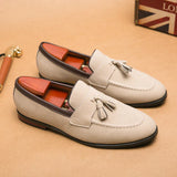Mocassins elegantes com borla