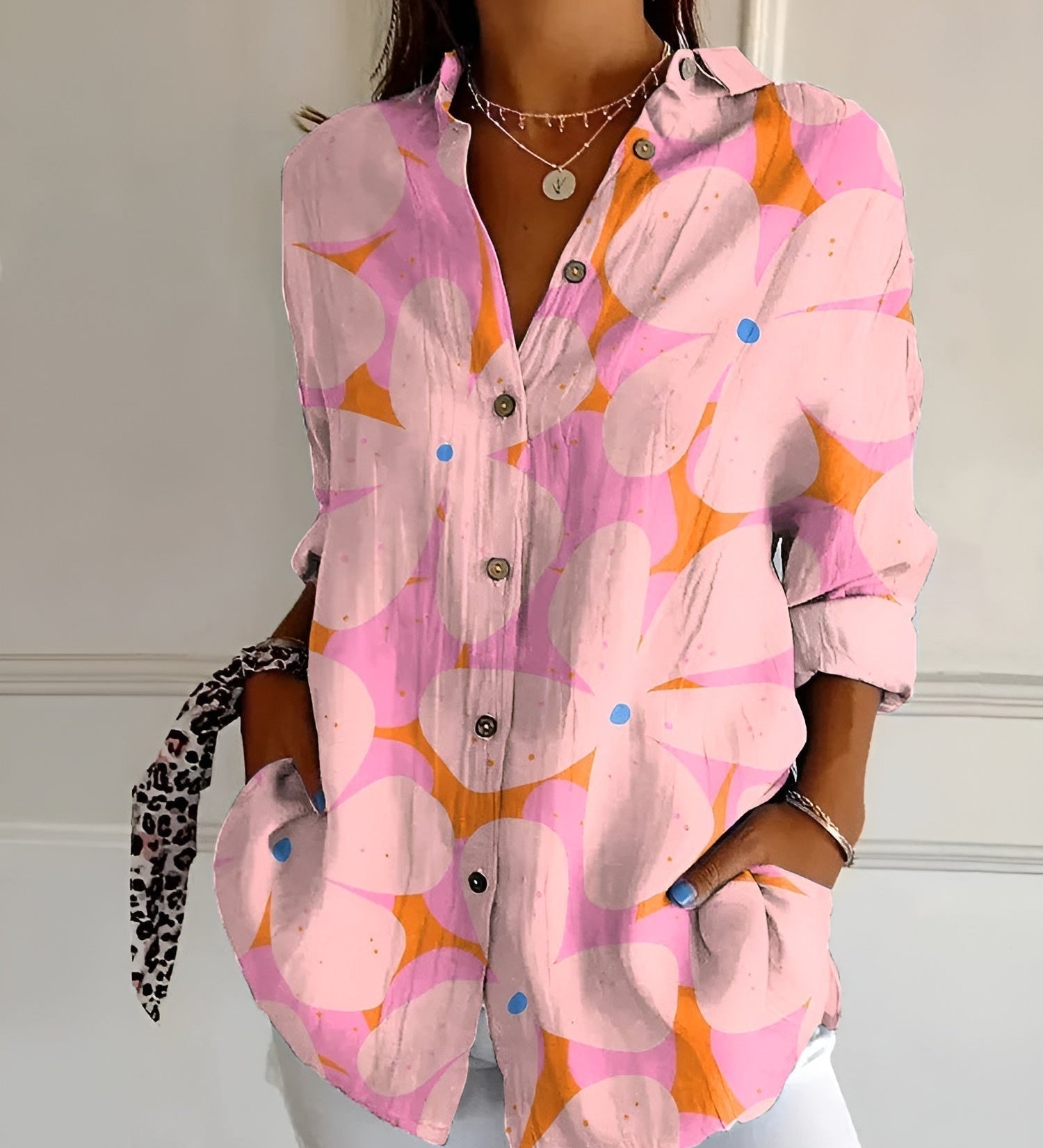 Roberta™ | CAMISA FLORAL RELAX FIT PERFEITA PARA TODAS AS OCASIÕES