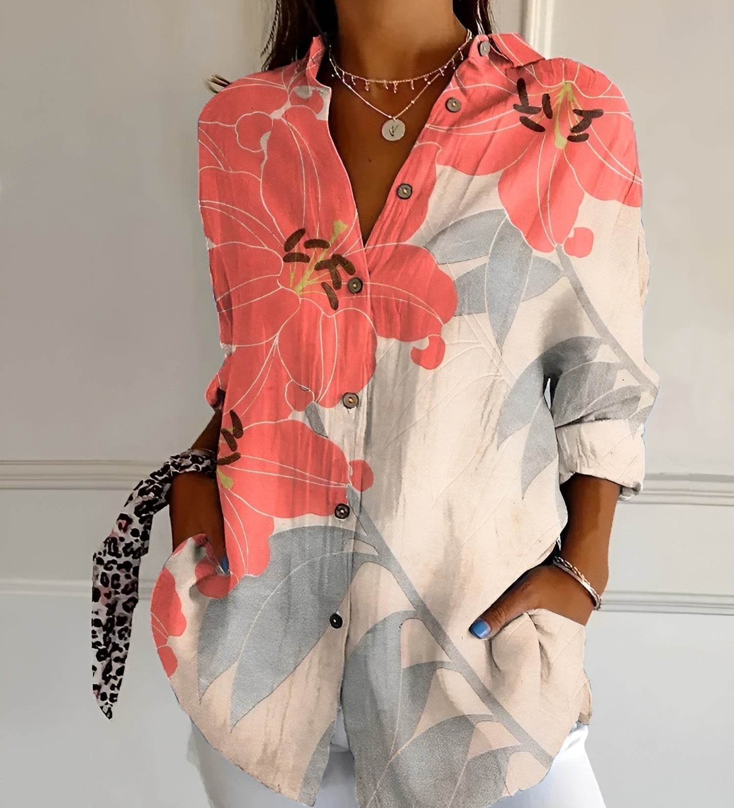 Roberta™ | CAMISA FLORAL RELAX FIT PERFEITA PARA TODAS AS OCASIÕES