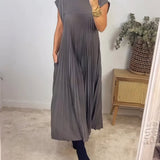 Vestido Simples Plissado Sem Mangas